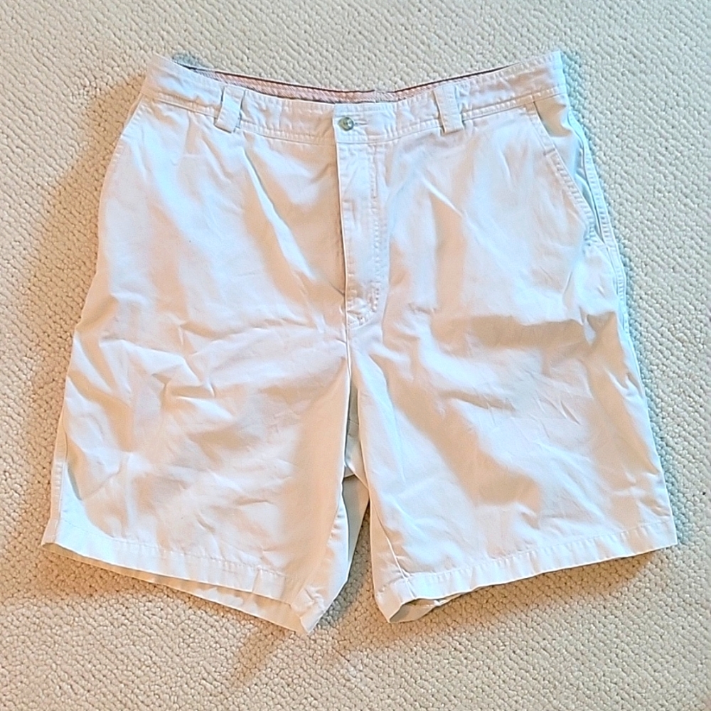 Tommy Bahama mens 38 shorts